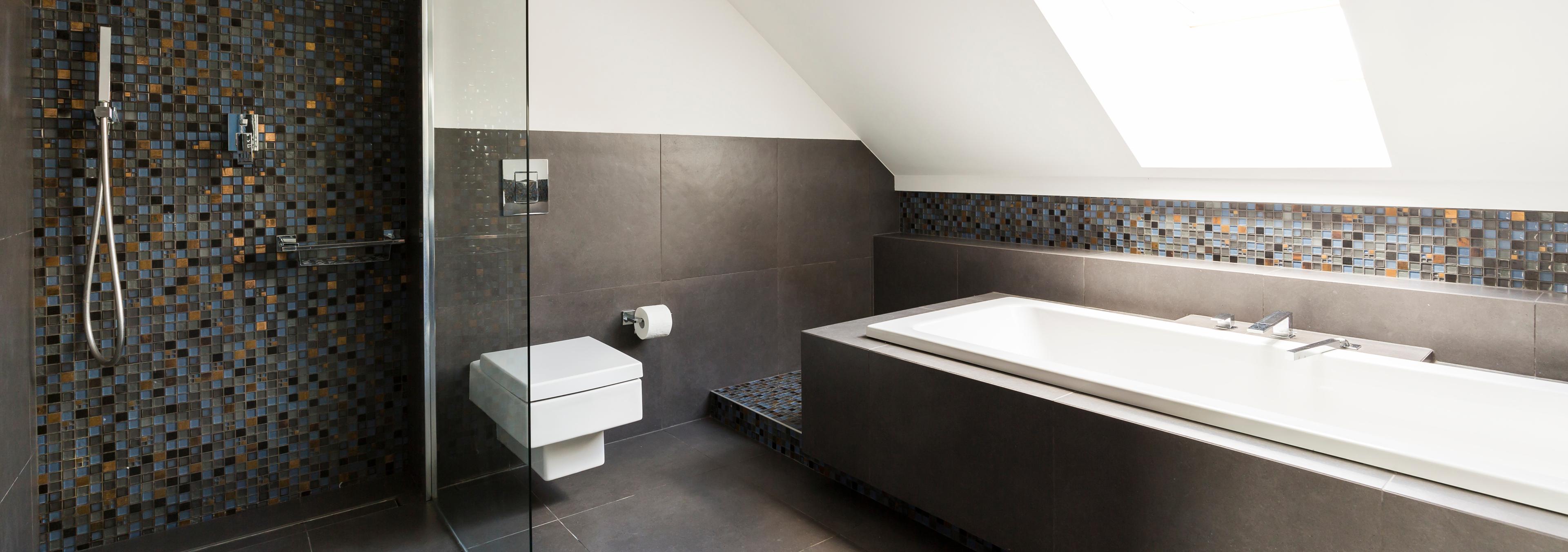 Modern saniertes Badezimmer